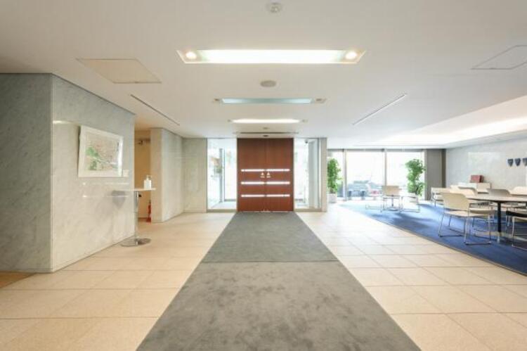 エントランス 管理が行き届いた清潔感のあるエントランス。