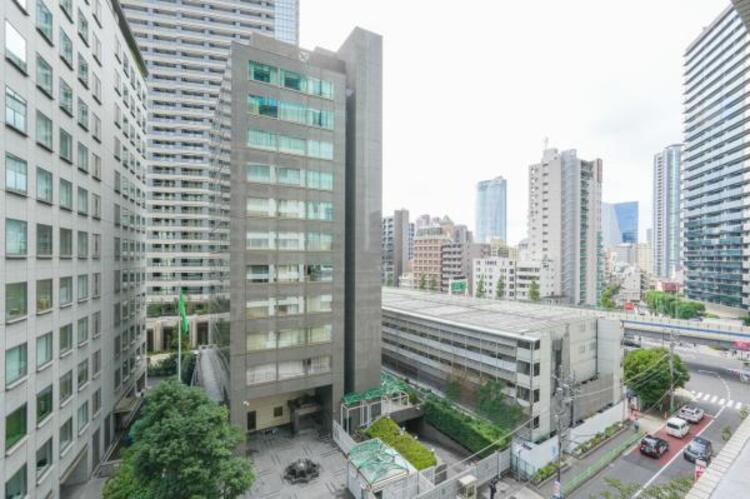 その他 開放感のある眺望。季節による景色の変化を日常の生活と共に感じてください。