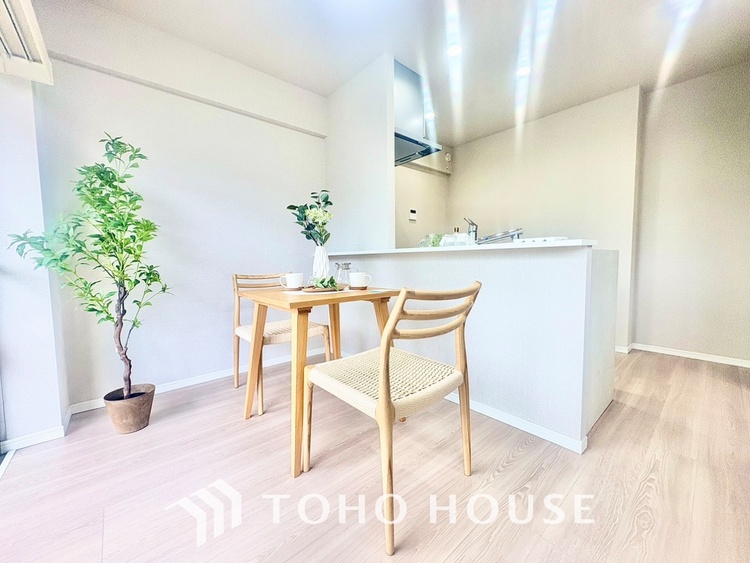 内装 【LIVING】◆Sunshine◆光が燦々と入り、いるだけで気持ちいい。「開放的でゆとりあるお部屋です。」