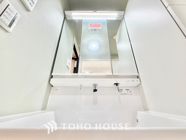 洗面 ◆洗面◆清潔感のある水回り。白で統一されたスタイリッシュな空間。毎日使う場所だから究極にシンプルにこだわりました。