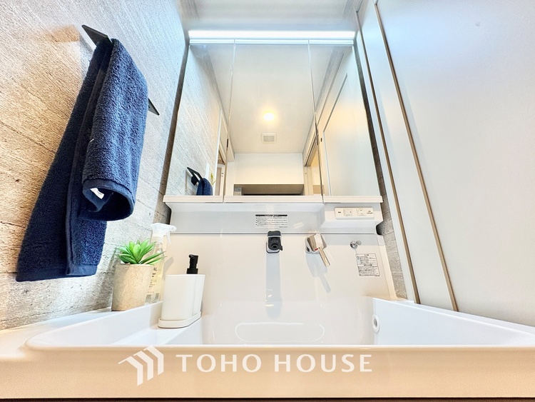 洗面 ◆洗面◆清潔感のある水回り。白で統一されたスタイリッシュな空間。毎日使う場所だから究極にシンプルにこだわりました。