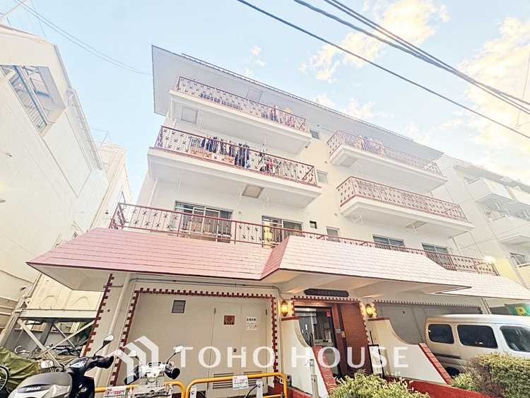 外観 漂う上質な空気感、マンションに入れば「おかえりなさい」と笑顔で迎えてくれるエントランス。最良の心配りを感じるマンションでした。