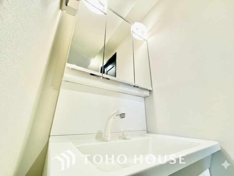 洗面 上記画像について配置してあった家具や小物はCG処理により除去している為、上記画像はイメージ画像です。