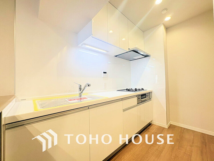 キッチン シンプルな部屋の雰囲気に溶け合うナチュラルキッチン