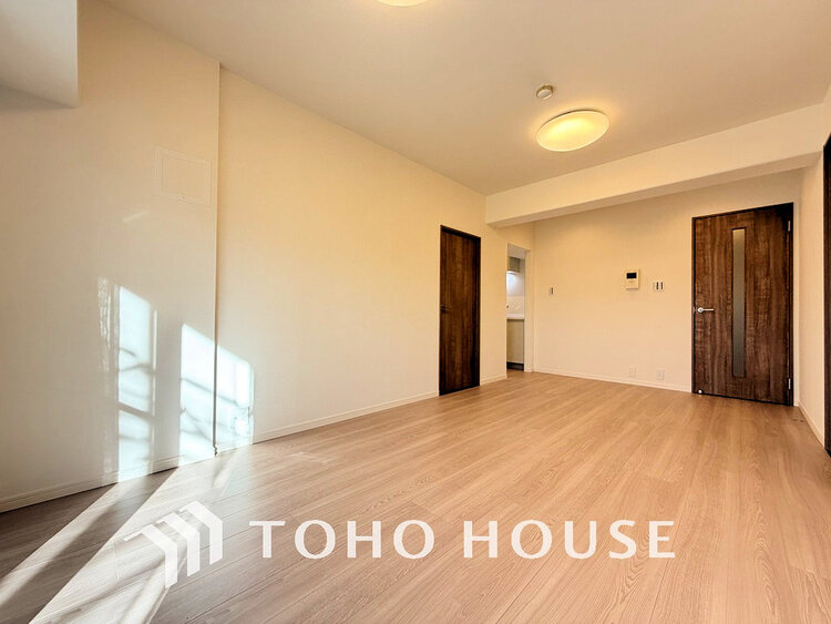 内装 広がりのある住空間、家族が集まるリビング・ダイニング