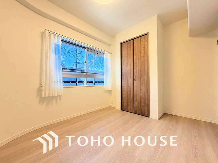 内装 シンプルですっきりとした室内は飽きのこない居心地の良い雰囲気