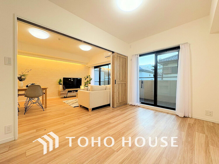 内装 1日の疲れを癒し、心地よく寛げるようゆったりとした広さをしています