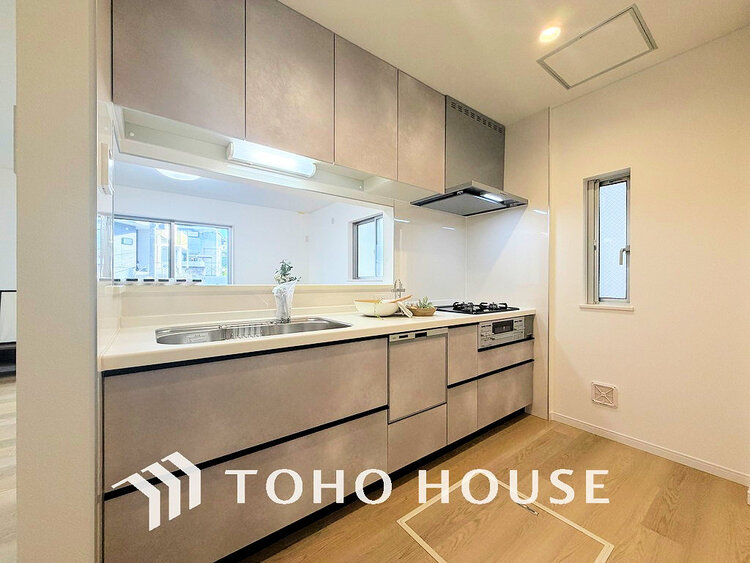 キッチン シンプルな部屋の雰囲気に溶け合うナチュラルキッチン