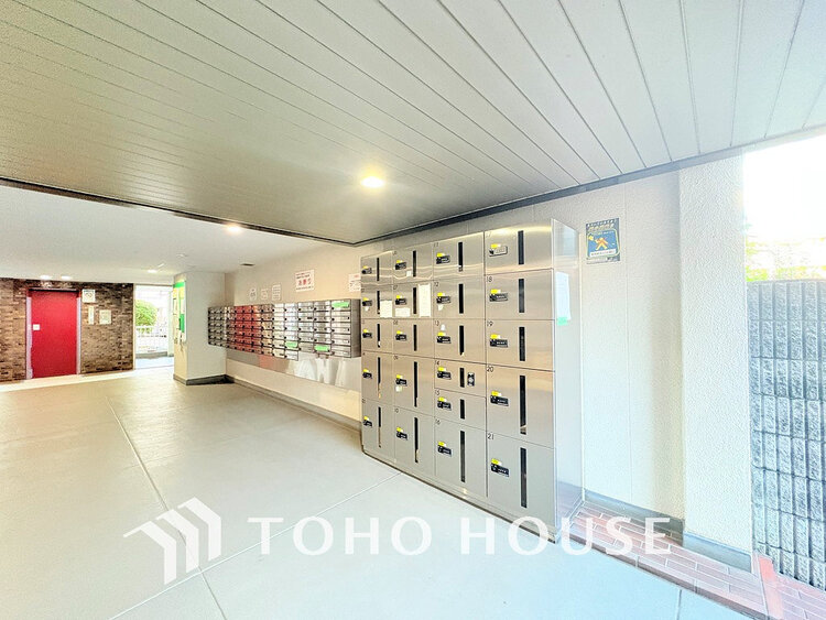 その他 便利な宅配ボックスで、不在時の荷物の受け取りも安心