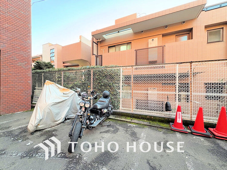 その他 バイク置場（料金・空き状況はご確認ください）