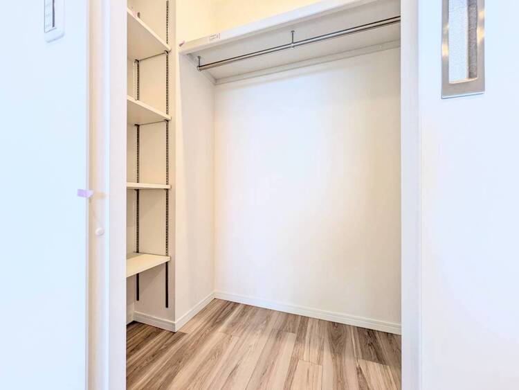 その他 収納スペースが付いていて、お部屋を広く使っていただけます。