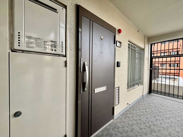 玄関 清潔感のある落ち着いた雰囲気の玄関です。