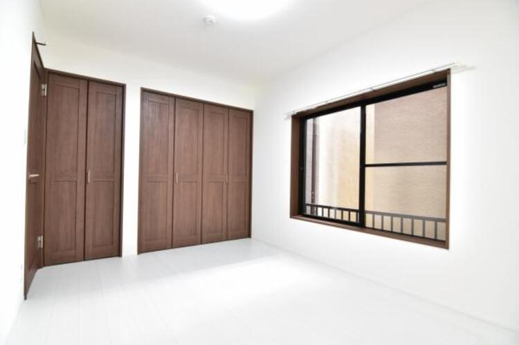 内装 一日の疲れをいやしてくれる主寝室。時を忘れて過ごす場所として過ごせるお部屋。 