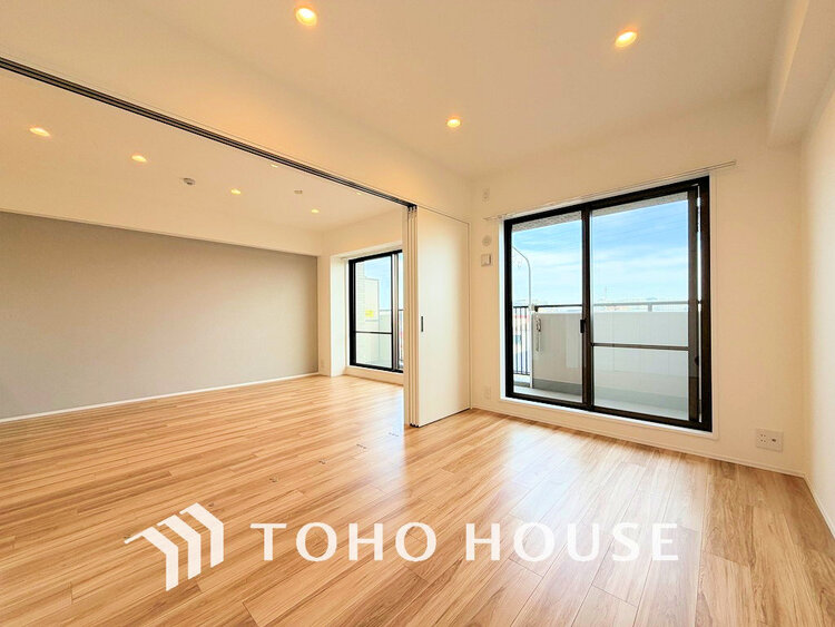 内装 1日の疲れを癒し、心地よく寛げるようゆったりとした広さをしています