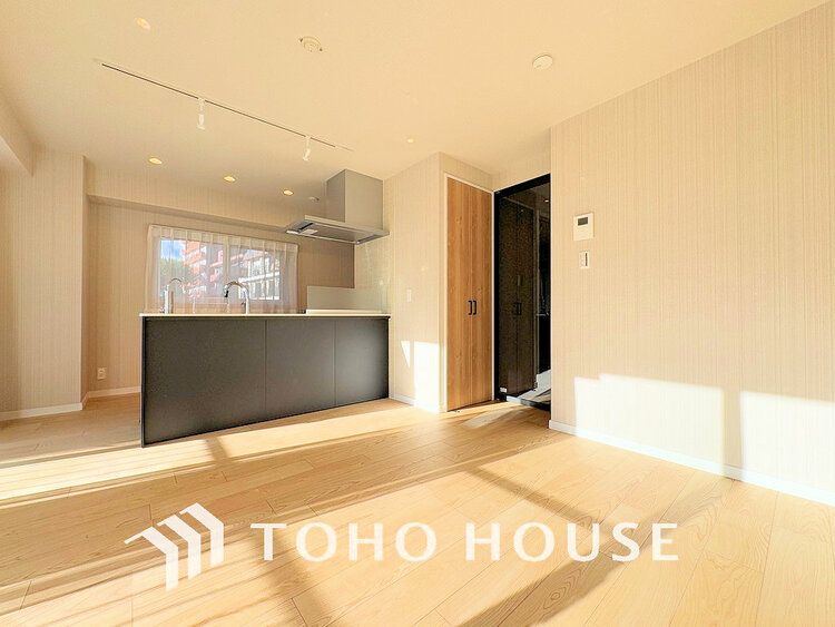 内装 1日の疲れを癒し、心地よく寛げるようゆったりとした広さをしています