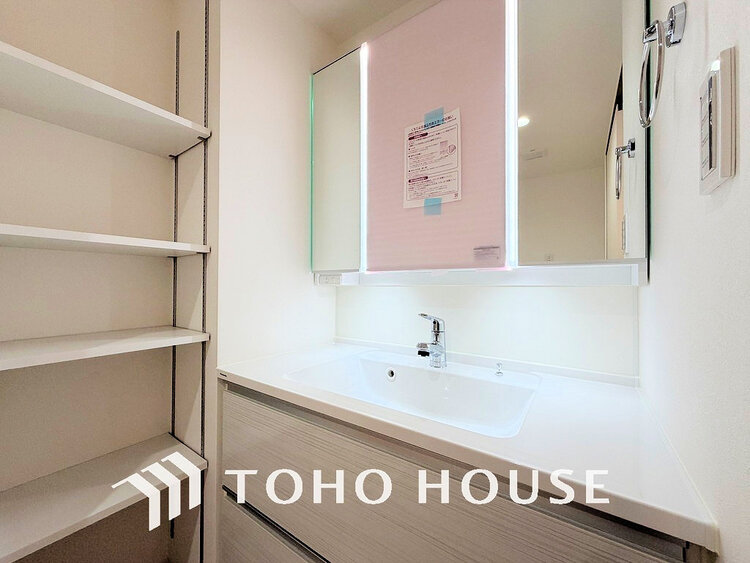 洗面 大きな洗面鏡付き、朝の身支度も楽しくなりますね