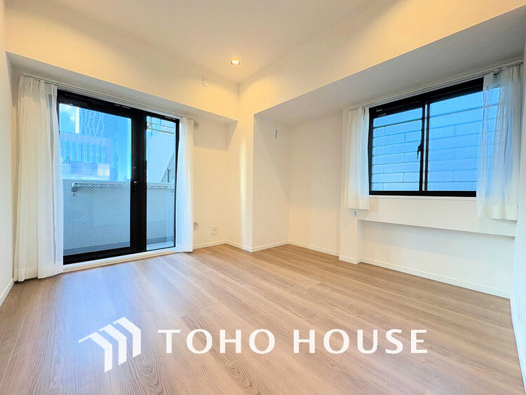 内装 採光もある洋室は、くつろぎのひと時を過ごすのにぴったり