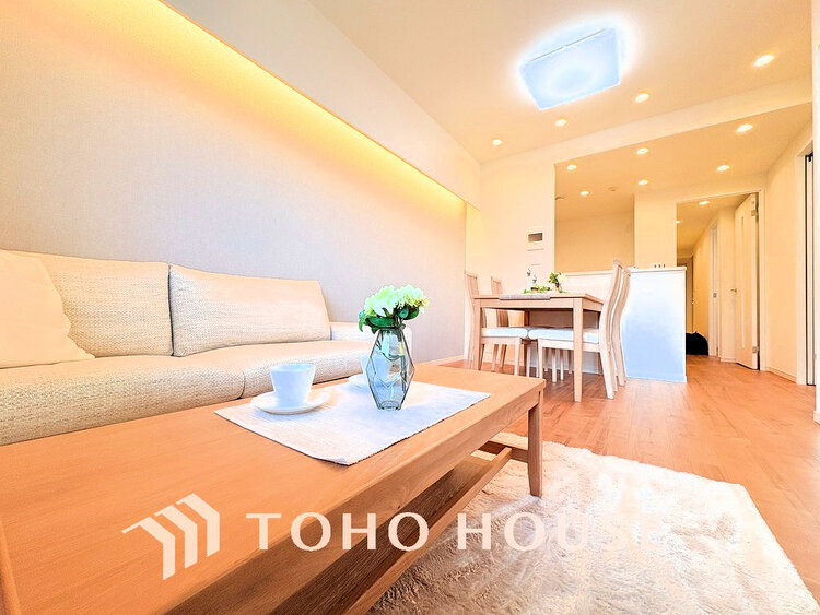 内装 広がりのある住空間、家族が集まるリビング・ダイニング