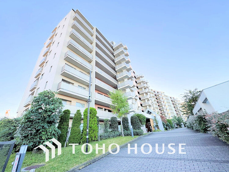 外観 〜管理体制良好な大規模マンション〜3面バルコニー・南向きにつき陽当たり・通風良好〜使い勝手の良い3LDK住戸〜