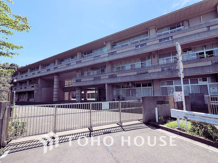 周辺 横浜市立中山中学校　距離1200ｍ