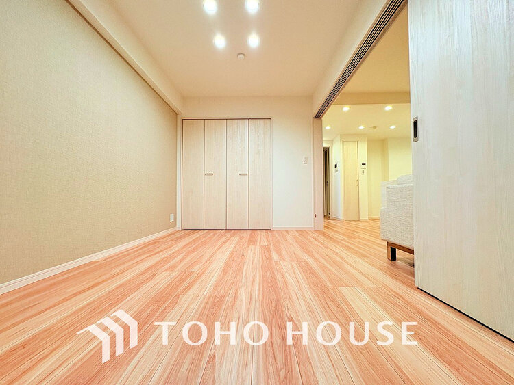 内装 1日の疲れを癒し、心地よく寛げるようゆったりとした広さをしています