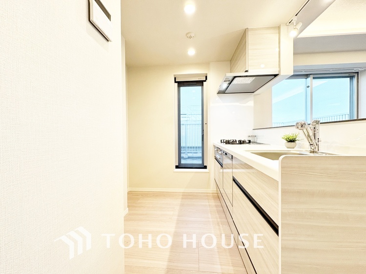 キッチン ◆家族◆愛する家族を一目で見渡せる。家族が集う空間。永遠に続く幸せな毎日を、ここで。