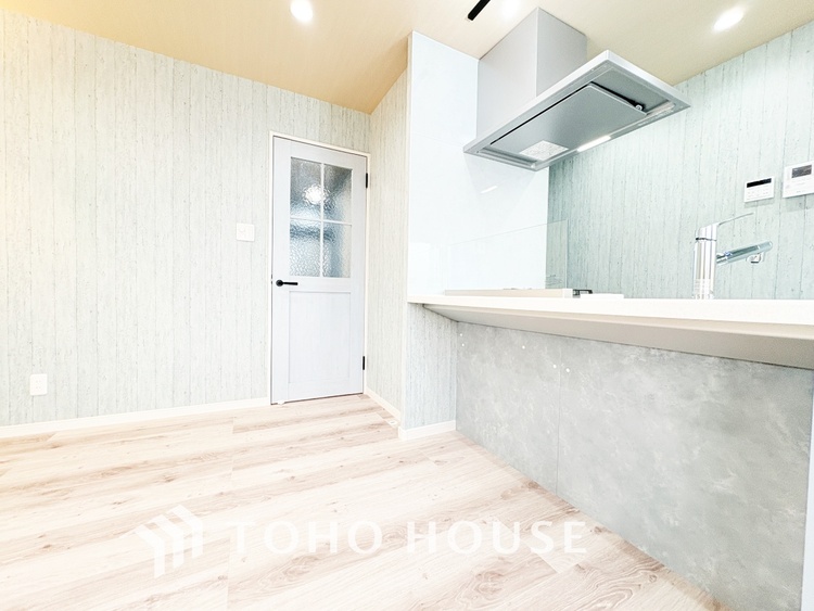 キッチン ◆家族◆愛する家族を一目で見渡せる。家族が集う空間。永遠に続く幸せな毎日を、ここで。