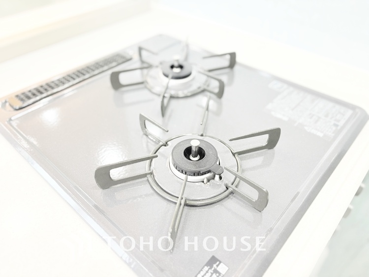 キッチン 【Kitchen】キッチンは家族の絆を育む大切な空間。シンプルで使い易いSystemKitchenで愉しく作る料理は愛情のある美味しいご馳走に。