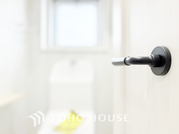 トイレ ◆Sunshine◆光が燦々と入り、いるだけで気持ちいい。「開放的でゆとりあるお部屋です。」