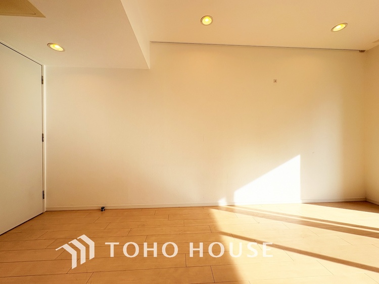 内装 【改装前】◆Open new door◆扉の向こうには青空が広がっている。