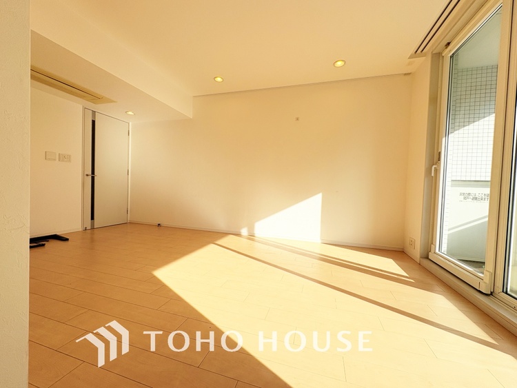 内装 【改装前】◆安心◆して歩ける。安心して家族の帰りを待てる。そんな安心を感じさせる住環境。