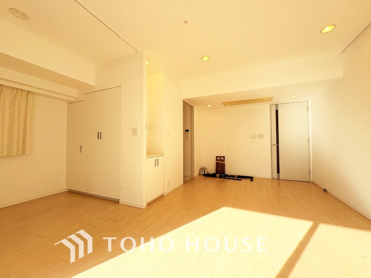 内装 【改装前】時間をかけて作り上げるそんな空間を君と共有したい。僕たちの空間は唯一無二の物だから。