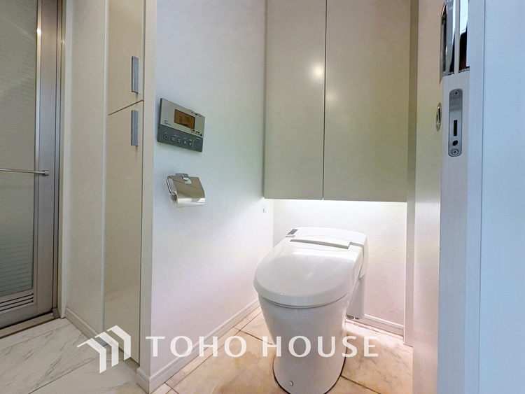 トイレ 【改装前】◆Sunshine◆光が燦々と入り、いるだけで気持ちいい。「開放的でゆとりあるお部屋です。」