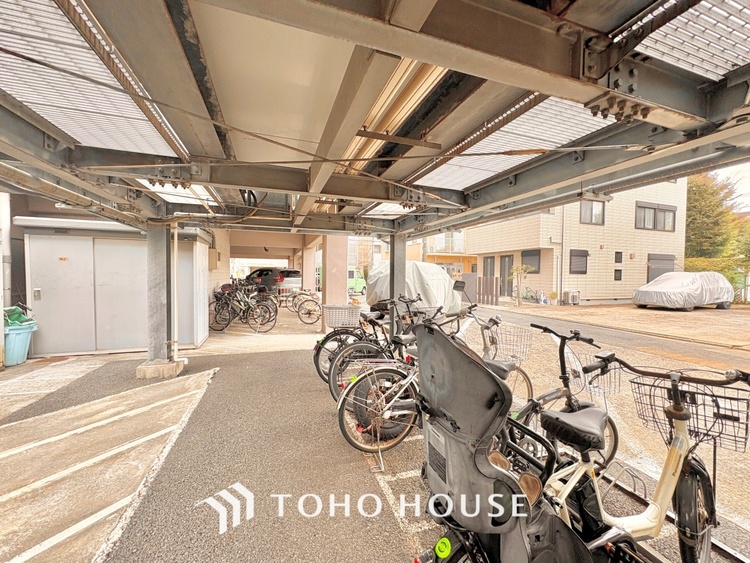 外観 ほんの少しのこだわり。ちょっとした色使いがその家がもつ雰囲気、趣（おもむき）を携え、暮らす家族や訪ねてくる友人・知人に新鮮な香りを運んできます。