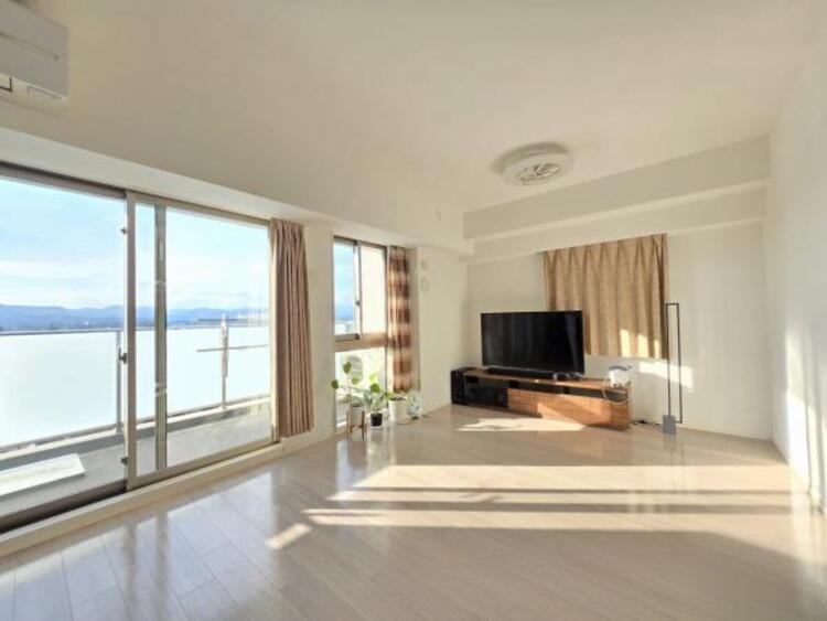 居間 【2025年11月撮影】