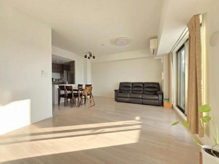 居間 【2025年11月撮影】