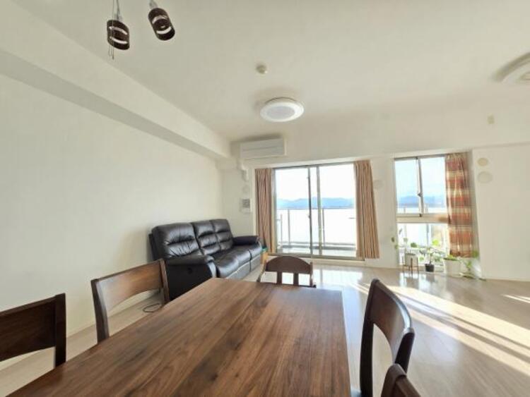 居間 【2025年11月撮影】