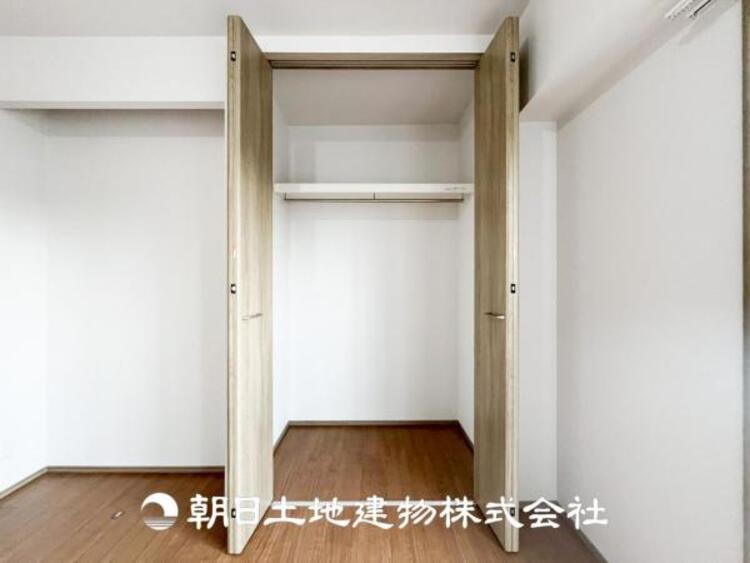 収納 【収納】部屋ごとに設けた収納は住みやすさへのこだわりがあります。シンプルで使いやすい収納スペース。