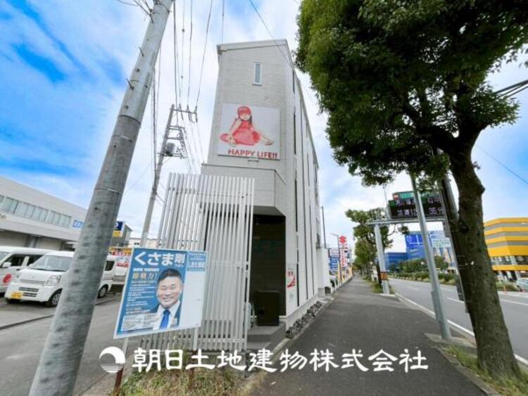 外観 【外観写真】家族の色を映し出す洗練された邸宅は、ずっと輝き続けながらいつしか街の風景に溶け込んでいきます。