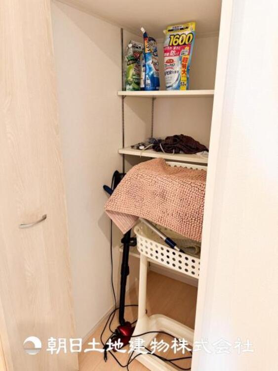 収納 【収納】部屋ごとに設けた収納は住みやすさへのこだわりがあります。シンプルで使いやすい収納スペース。
