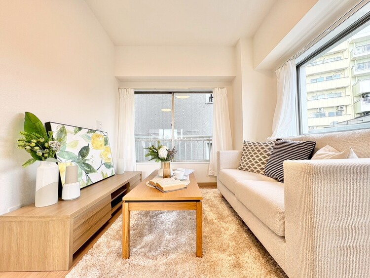 居間 飾り過ぎないシンプルな内装と偏り過ぎないデザインで統一しました。