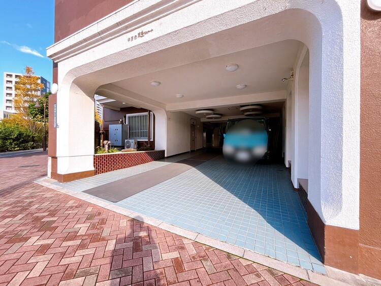 エントランス 外と内をつなぐエントランスは、まさに顔となる場所。