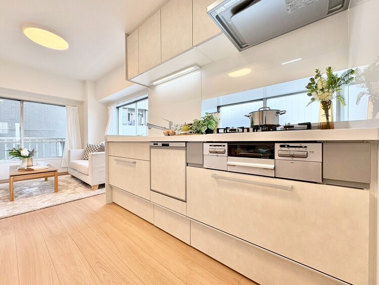 キッチン 洗練されたスタイリッシュなデザイン性と使いやすさを備えた仕様。