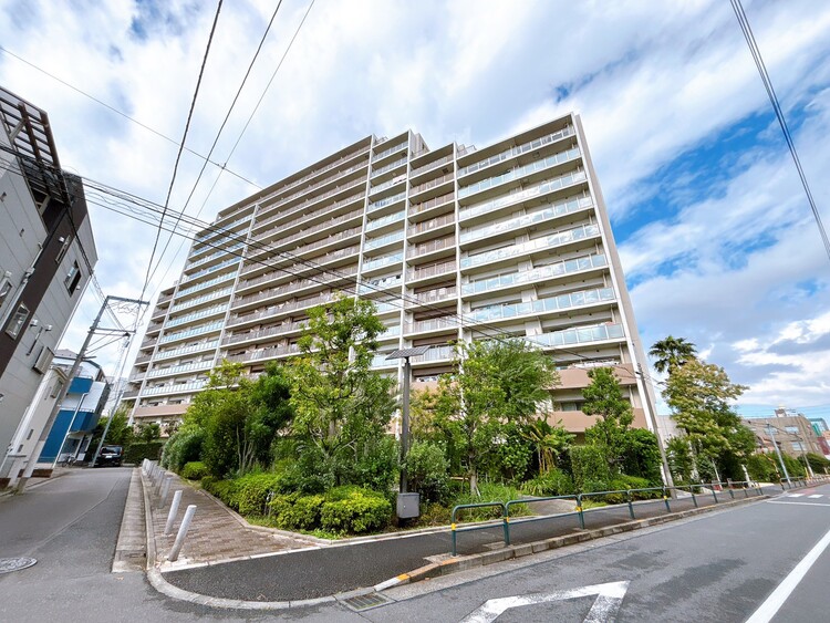 外観 資料には掲載していない情報が、現地にはたくさんあります。是非一度、現地をご確認ください。