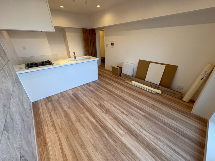 居間 居心地の良い空気感は、暮らしのステージを彩り、心からのやすらぎと満足感を与えてくれます。