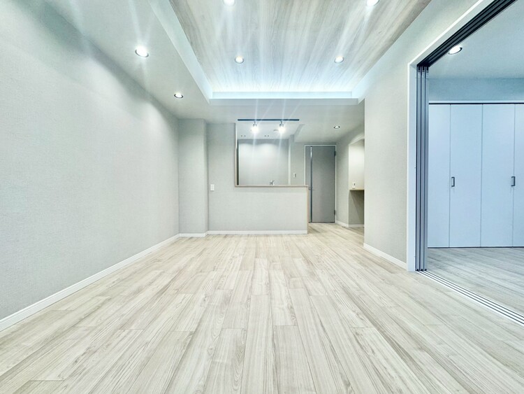 居間 快適に過ごす毎日を求めて、暮らしの中でご自身の「マイホーム」に創り上げてください。