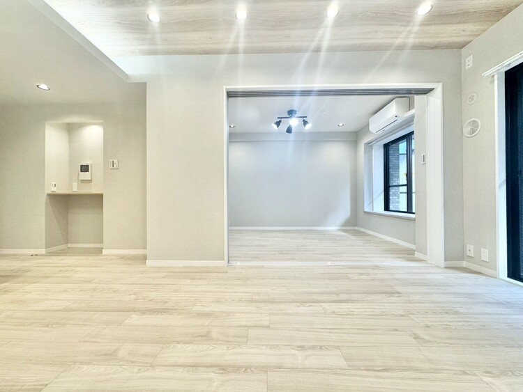 居間 過ごす時間が、たくさんの思い出として紡がれていく場所。