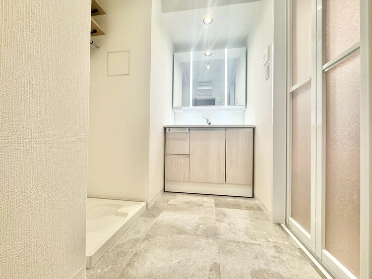 洗面 清潔感と心地よさを重視した、上質感漂うパウダールーム。