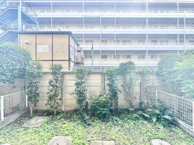 バルコニー 頬をなでる、優しい風を感じることが出来ます。