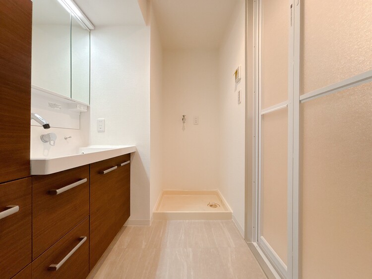 洗面 清潔感と心地よさを重視した、上質感漂うパウダールーム。